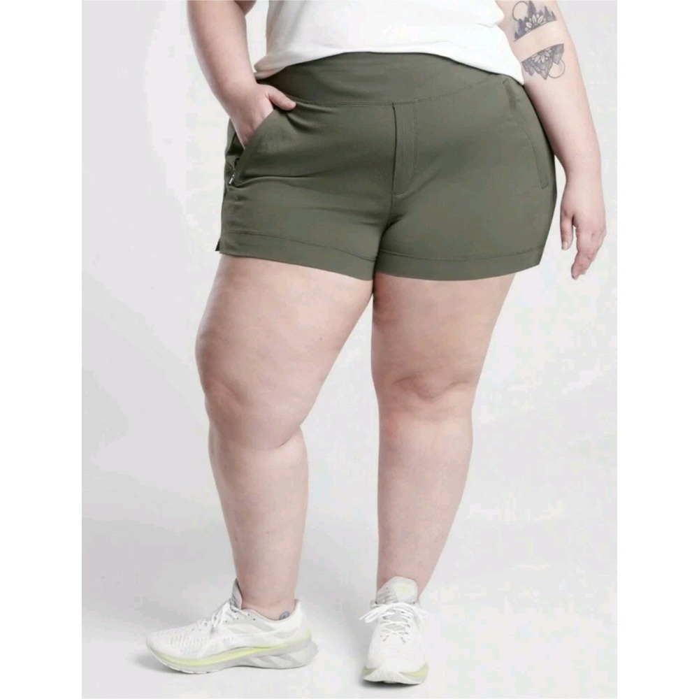 Athleta Trekkie North Short 26 Mountain Olive Green Ripstop Hiking Plus Size NEW